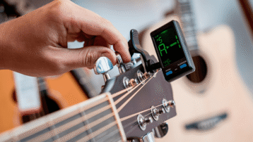 come accordare la chitarra
