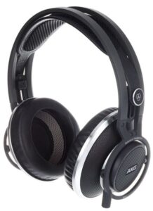 AKG K-812
